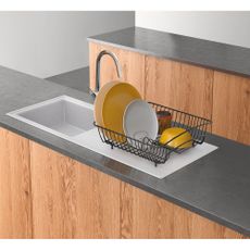 Čierny odkvapávač z antikoro ocele Metaltex Square Lava
