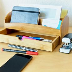 Blumfeldt Organizér stôl so zásuvkou, 3 priečinky, 27,5 × 11 × 15 cm, 100 % bambus