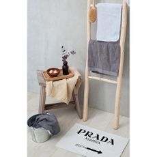 Bielo-čierna kúpeľňová predložka 60x40 cm Prada - Really Nice Things