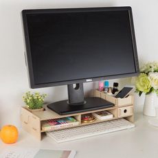 Drevený DIY stojan pod monitor so zásuvkou 5088K svetlé drevo