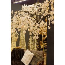 LED Vianočný dekoratívny umelý strom CHERRY TREE 288xLED/230V 2,5 m čerešňa