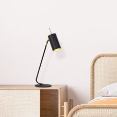 Stolová lampa v čiernej a zlatej farbe s kovovým tienidlom (výška 55 cm) Sivani – Opviq lights