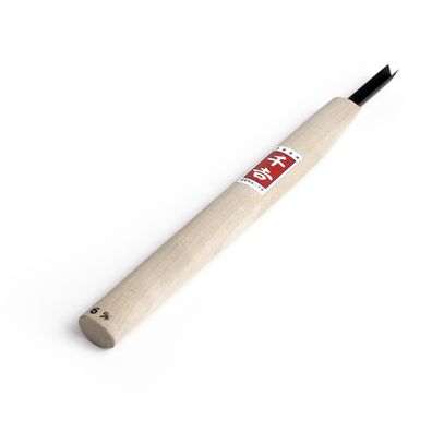 Japonské rezbárske mini-dláto SENKICHI s V čepeľou - 6 mm