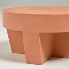Terakotový odkladací stolík Kave Home Vilena, ⌀ 60 cm
