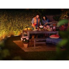 LED inteligentná vonkajšia reťaz 19,5 W Lightstrip outdoor – Philips Hue