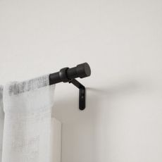 Oceľová roztiahnuteľná garniža 305 - 457 cm Cappa – Umbra
