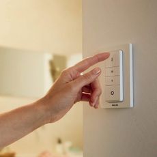 Philips - LED Stmievateľné bodové svietidlo Hue PILLAR 2xGU10/4,2W/230V + DO biela