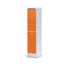 Šatníková skrinka na sokli s úložnými boxami, 2 boxy, 1920 x 400 x 500 mm, cylindrický zámok, oranžové dvere