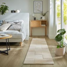 Béžový ručne tkaný vlnený behúň 60x230 cm Checkerboard – Flair Rugs
