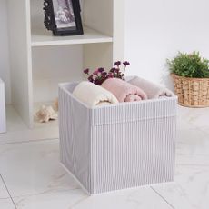 Sivý látkový úložný box 30x30x30 cm – Mioli Decor