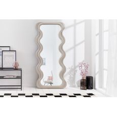 Estila Art deco moderné vysoké zrkadlo Swan s vlnitým rámom v béžovej farbe 160cm