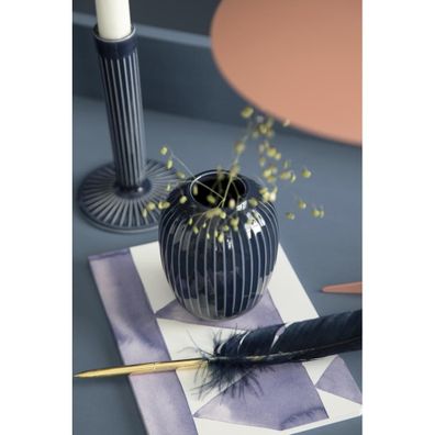 Tmavomodrá kameninová váza Kähler Design Hammershoi, výška 10 cm