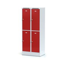 Šatníková skrinka na sokli s úložnými boxami, 4 boxy, 1920 x 800 x 500 mm, cylindrický zámok, červené dvere