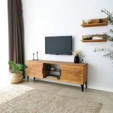Televízny stolík Joanne s antibakteriálnymi vlastnosťami 150 cm