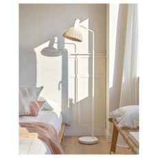 Stojacia lampa v prírodnej farbe s ratanovým tienidlom (výška 157 cm) Damila - Kave Home
