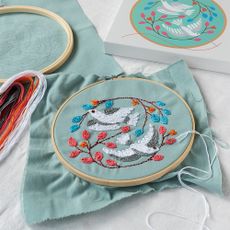 Súprava na vyšívanie Peace Doves – Rex London
