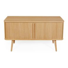 Nízka komoda v dekore duba s posuvnými dverami v prírodnej farbe 138x75 cm Rove – Woodman