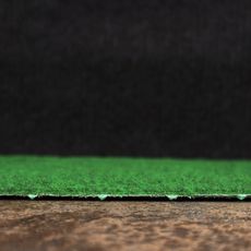 Betap koberce Metrážna umelá tráva Wembley zelená - Spodná časť s nopmi (na pevné podklady) cm