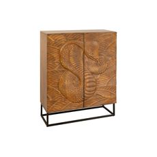 Estila Štýlová art deco hnedá dvojdverová barová skrinka Cumbria s vyrezávanou kobrou a s kovovým čiernym rámom 120 cm