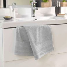 Svetlosivý froté bavlnený uterák 50x90 cm Tendresse – douceur d'intérieur