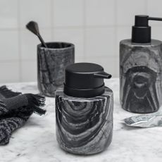 Čierny mramorový dávkovač mydla 0.2 l Marble – Mette Ditmer Denmark