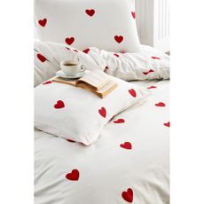 Krémové 4-dielne predĺžené obliečky na dvojlôžko z bavlny Renforcé s plachtou 200x220 cm Mini Hearts – Mila Home