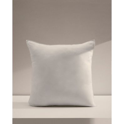 Vankúš 60x60 cm Fluff – Kave Home