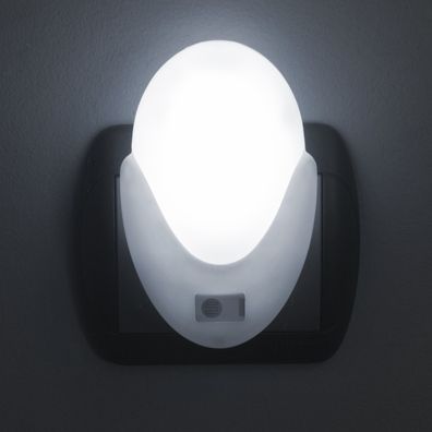 LED Orientačné svietidlo so súmrakovým senzorom do zásuvky LED/1W/230V
