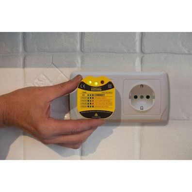 Tester zásuviek EU STANLEY FATMAX