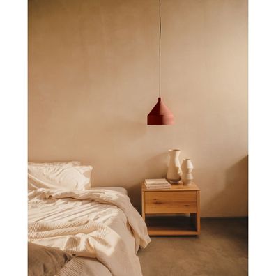 Nočný stolík v dekore duba v prírodnej farbe Alguema – Kave Home
