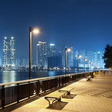 LED stmievateľná solárna pouličná lampa LED/8W/3,2V 6000K IP65 9000 mAh + DO