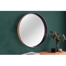 Estila Moderné okrúhle nástenné zrkadlo Courbé s vyvýšeným rámom z dubového dreva v čiernej a prírodnej hnedej farbe 70 cm