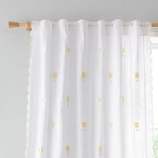 Žltá/biela záclona 140x229 cm Lorna Embroidered Daisy – Catherine Lansfield