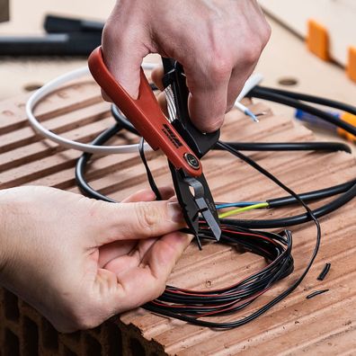 Elektrikárske nožnice na dátové káble CRESCENT WISS