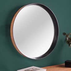 Estila Moderné okrúhle nástenné zrkadlo Courbé s vyvýšeným rámom z dubového dreva v čiernej a prírodnej hnedej farbe 70 cm