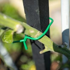 KONDELA Gardo sada na pestovanie (111 ks) kombinácia farieb