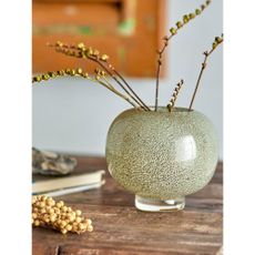 Sklenená ručne vyrobená váza v zlatej farbe (výška 14 cm) Saia – Bloomingville
