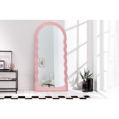 Estila Art deco moderné vysoké zrkadlo Swan s vlnitým rámom v pastelovej ružovej farbe 160cm