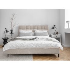 Béžová čalúnená dvojlôžková posteľ s roštom 180x200 cm Eve – Miuform