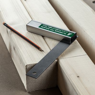 Nerezový uholník SHINWA s robustnou hliníkovou základňou bez stupnice - 200 mm