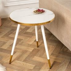 Estila Štýlový okrúhly príručný stolík Nudy v bielej farbe s mramorovým dizajnom so zlato zafarbeným rámom a nožičkami 45cm