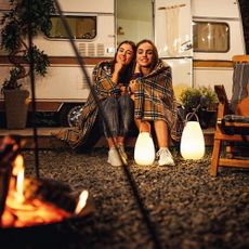 Bielo-hnedá LED stolová lampa (výška 20 cm) Ruby – Fischer & Honsel