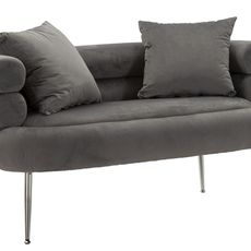 Estila Art deco čalúnená sedačka Taglia s dizajnovou opierkou a dvomi vankúšmi so sivým zamatovým poťahom 133 cm