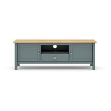 Zelenosivý/prírodný TV stolík z borovicového dreva 158x53 cm Misti – Marckeric