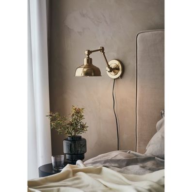 Nástenná lampa v zlatej farbe Markslöjd Grimstad
