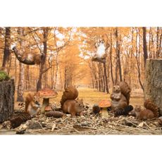 Polyresínová záhradná soška Squirrel – Esschert Design