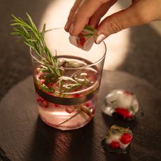 Poháre Tumbler s pruhom v zlatej farbe 440 ml set 6 ks - 21st Century Glas Lunasol META Glass - 322174