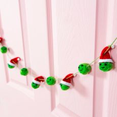 Vlnená vianočná girlanda Christmas Sprouts – Sass & Belle