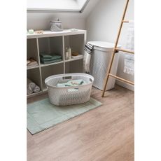 Sivý kôš na bielizeň Curver Infinity, 60 l