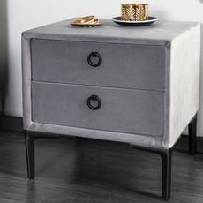 Estila Moderný nočný stolík Everson s poťahom sivej farbe s dvomi zásuvkami 45cm